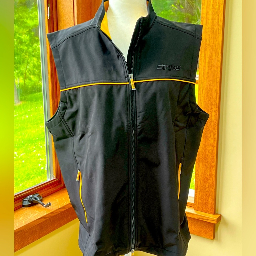 NWOT Stryker Men’s Black Full Zip Vest SZ L